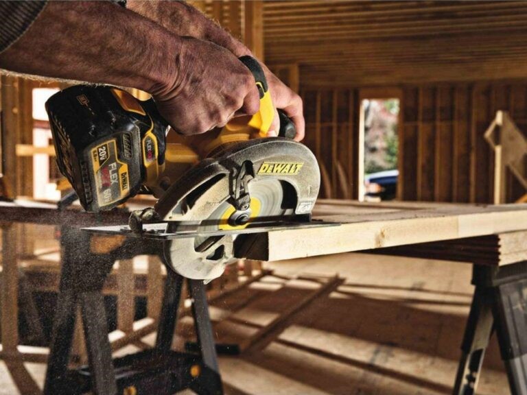 Jo-Tools Soldes Boutique -Jo-Tools Soldes Boutique scie circulaire dewalt 190mm xr bruschless dcs575n xj 1 768x993 1